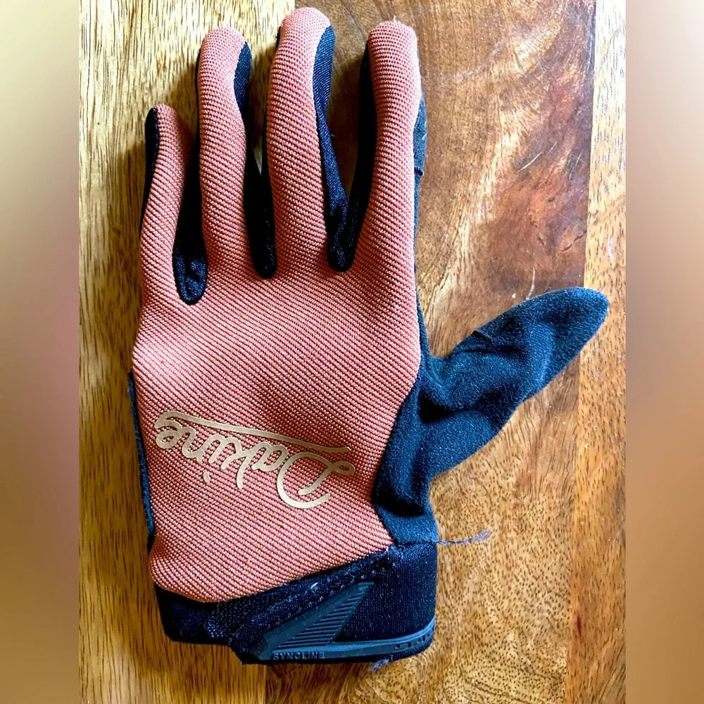 $5 🧤 Dakine Women’s Syncline Mountain Bike Gloves